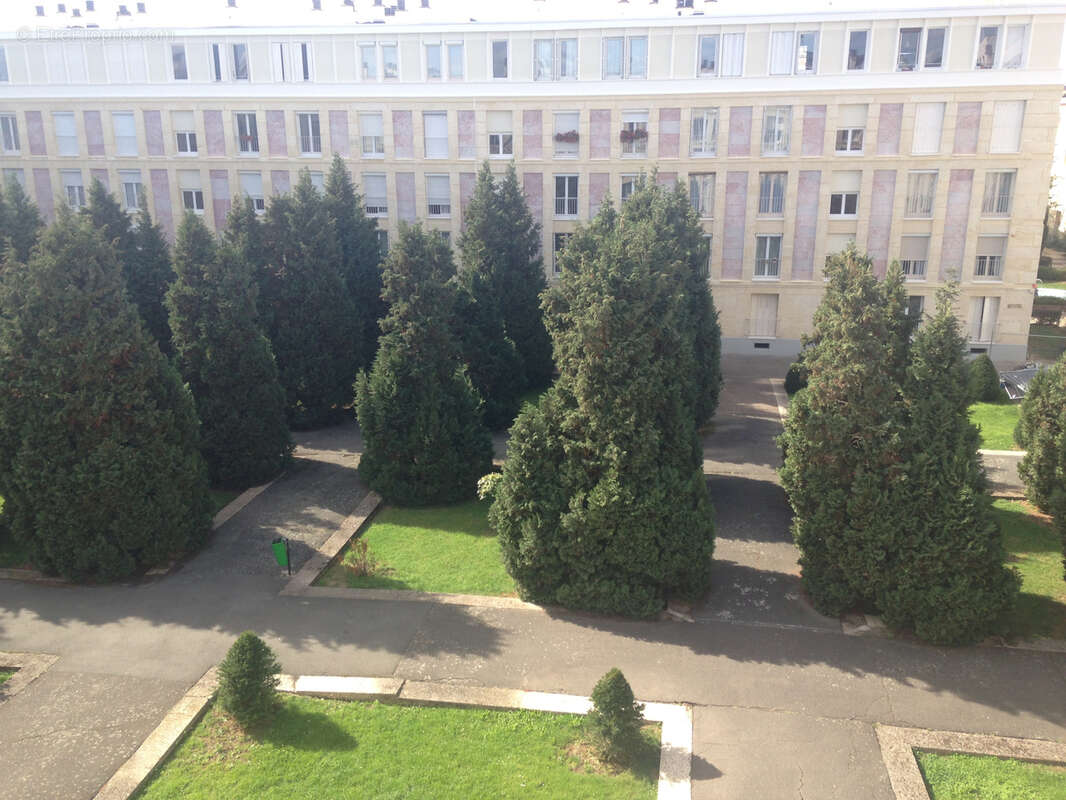 Appartement à MONTROUGE