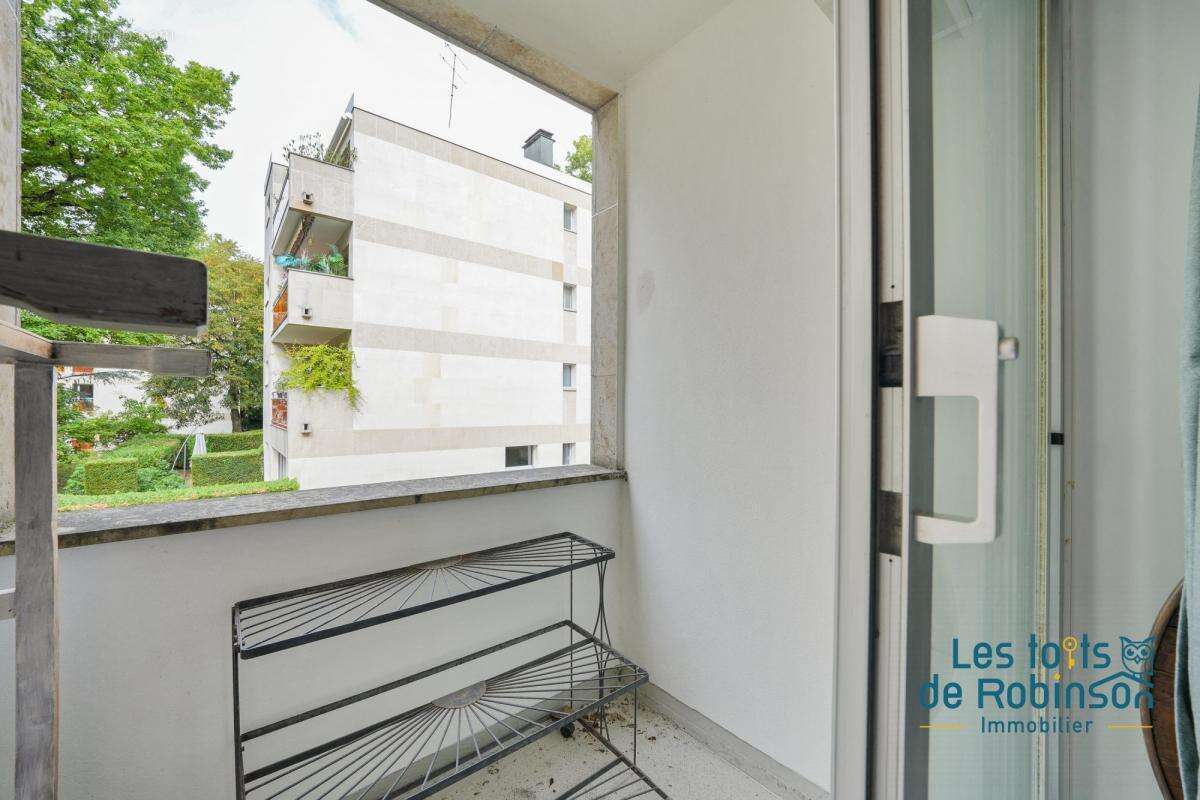 Appartement à LE PLESSIS-ROBINSON