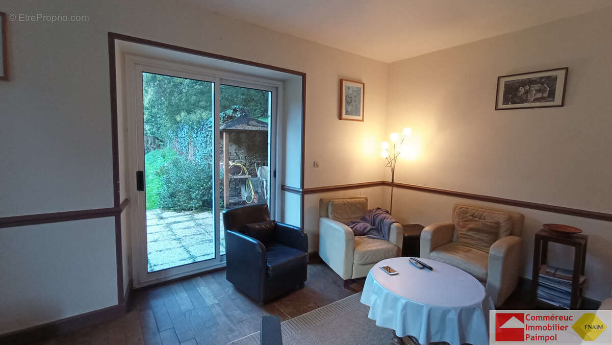 Maison à PLOUEZEC
