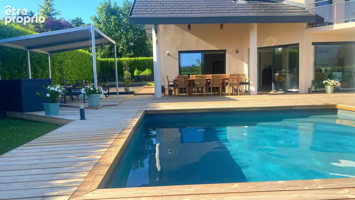 Maison T5 160 m2 d'exception  de 160 m2 avec piscine et terrain de 1 200 m2 - photo 9