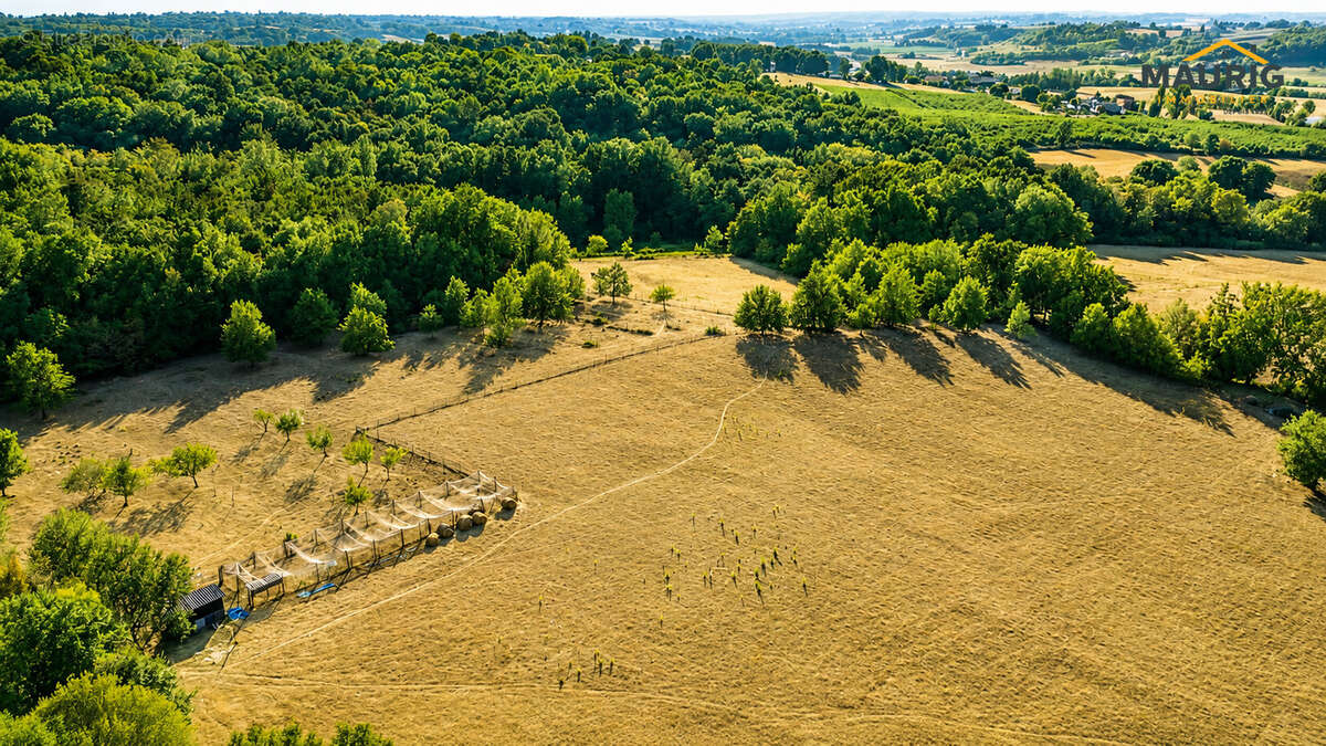 Villa de 200m2 garage avec 6.5 hectares ideal pour chevaux - photo 11