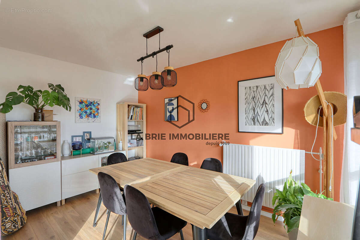 Appartement à LIMEIL-BREVANNES