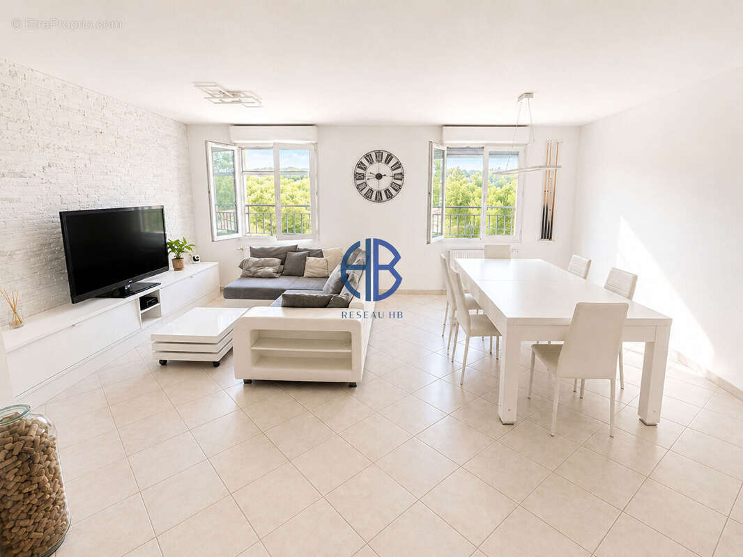 Appartement à LA TOUR-DU-PIN