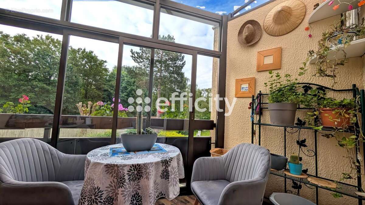 Appartement à LOGNES