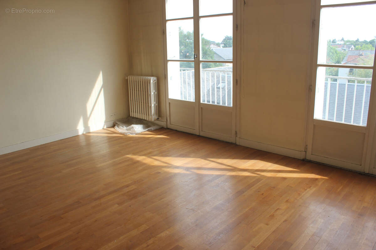 Appartement à SAINT-CYR-SUR-LOIRE