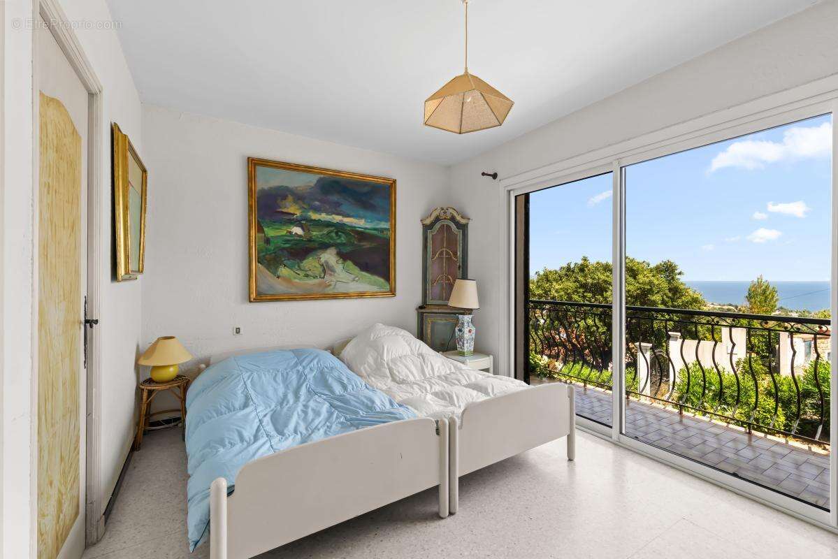 Maison à FREJUS