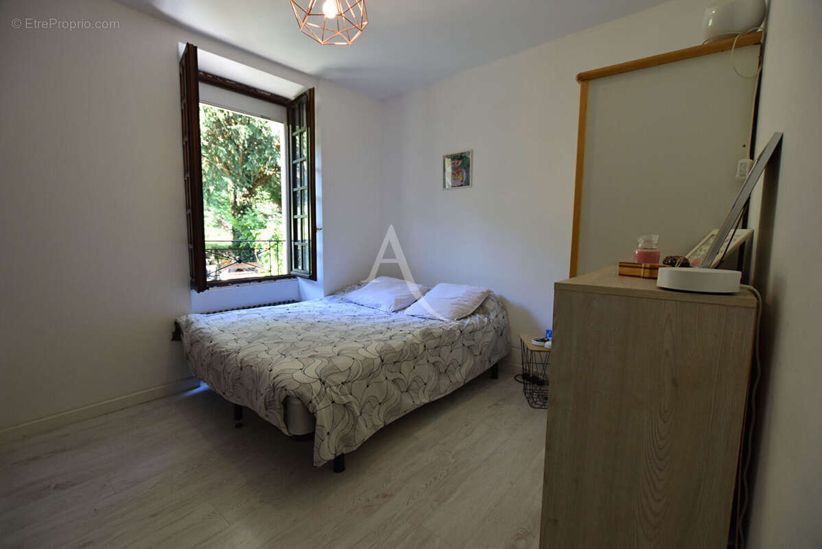 Maison à VARENNES-JARCY