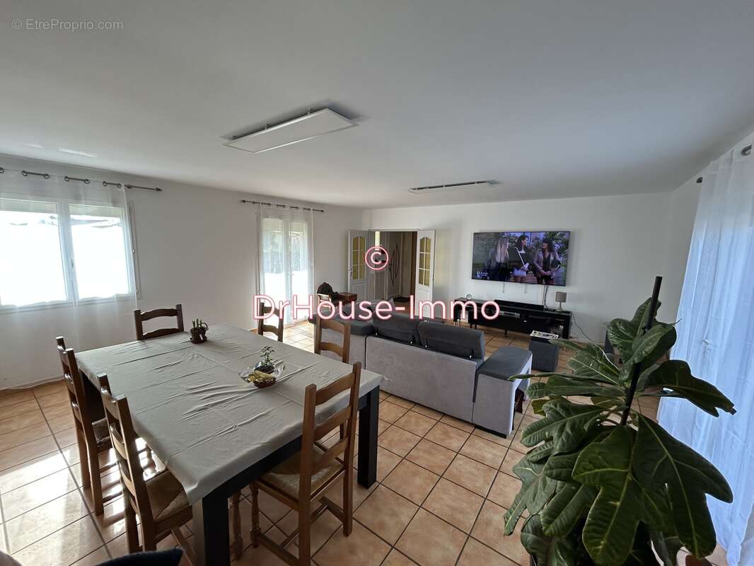 Maison à SAINT-HIPPOLYTE