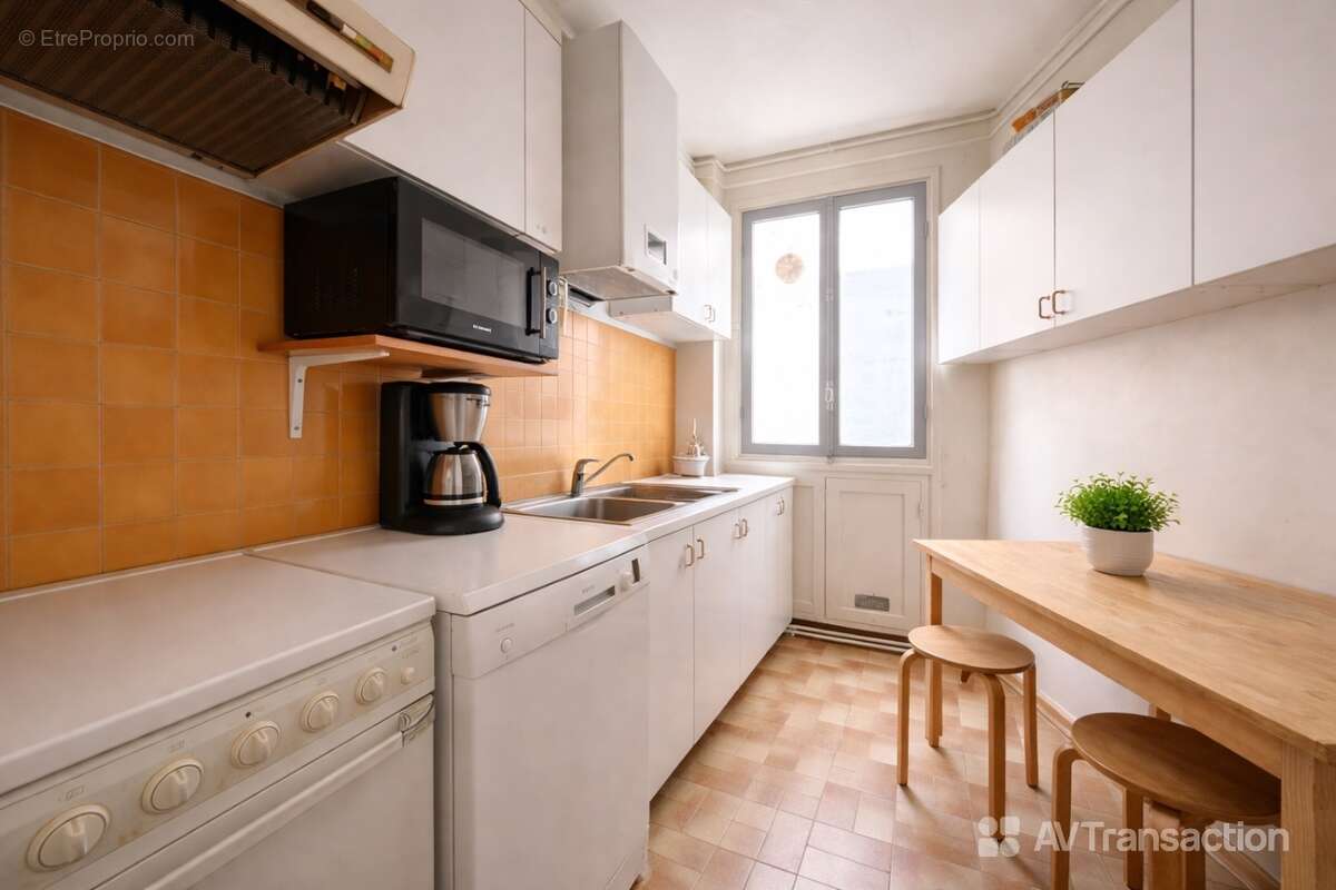 Appartement à PARIS-18E