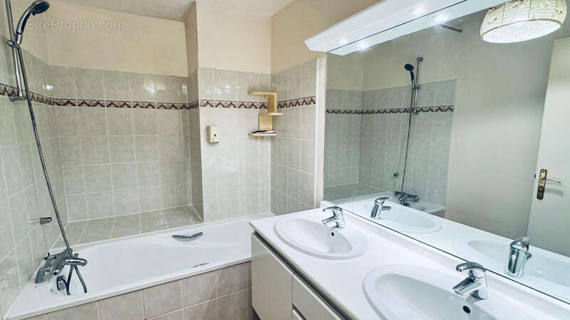 Appartement à SAINT-CYR-L'ECOLE