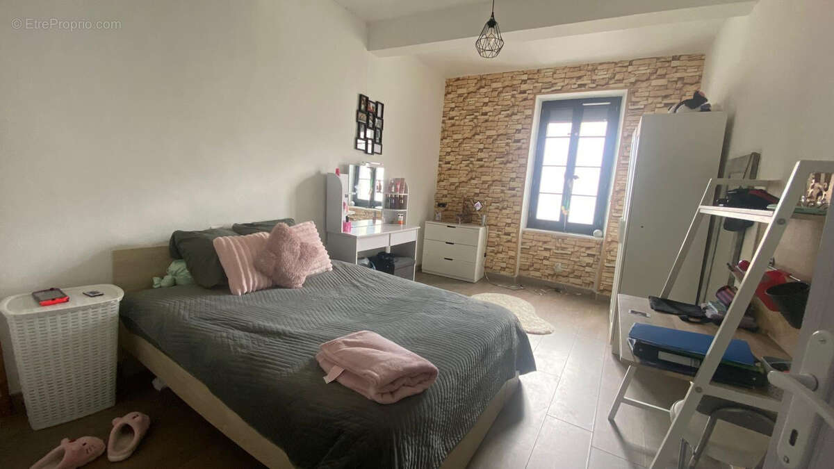 Maison à GINESTAS