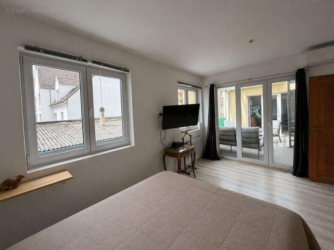 Appartement à NIEDERMODERN