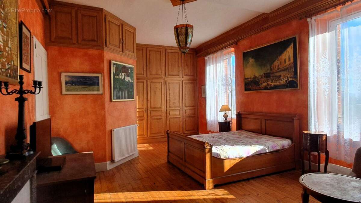 Maison à LA SALVETAT-PEYRALES