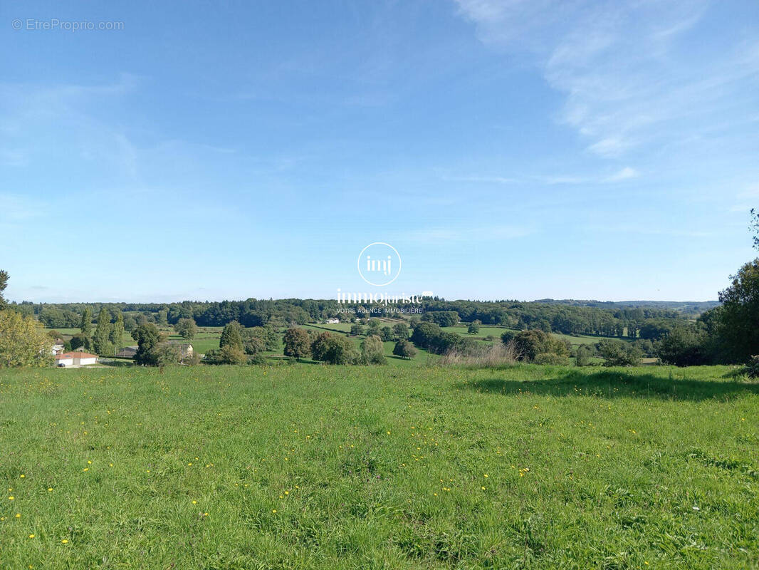 Terrain à LINARDS