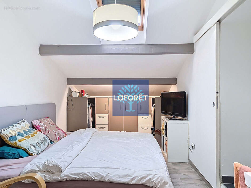 Maison à SAINT-GENIS-LAVAL