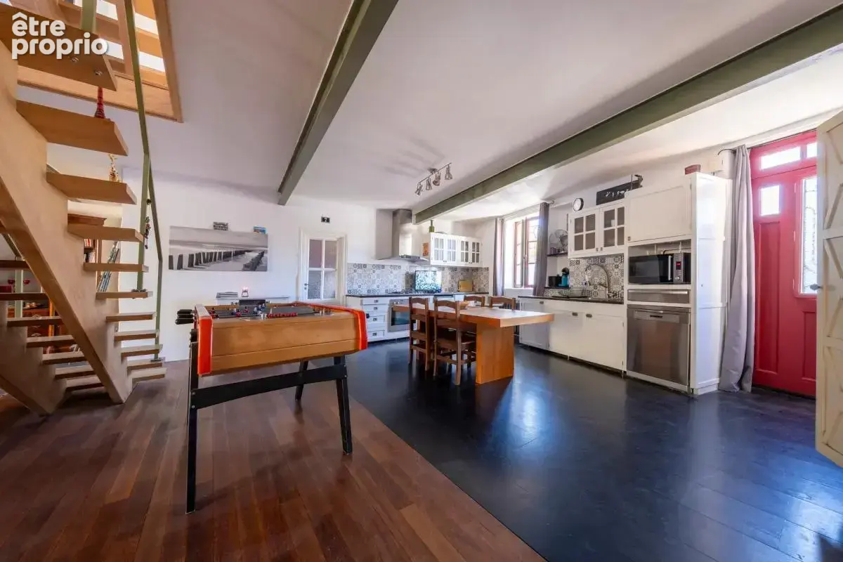 Maison de 6 pièces de 210 m² à Castelnaudary - photo 2
