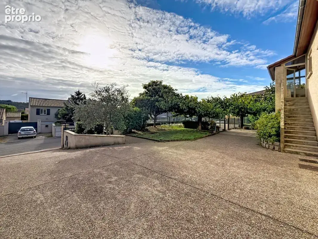TOULAUD - Maison familiale de 137 m² avec piscine et sous-sol complet – Toulaud (à 20 min de Valence) - photo 2