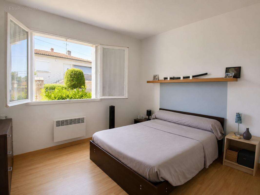 Appartement rez-de-chassée T2-  proche Gare Angoulême - photo 4