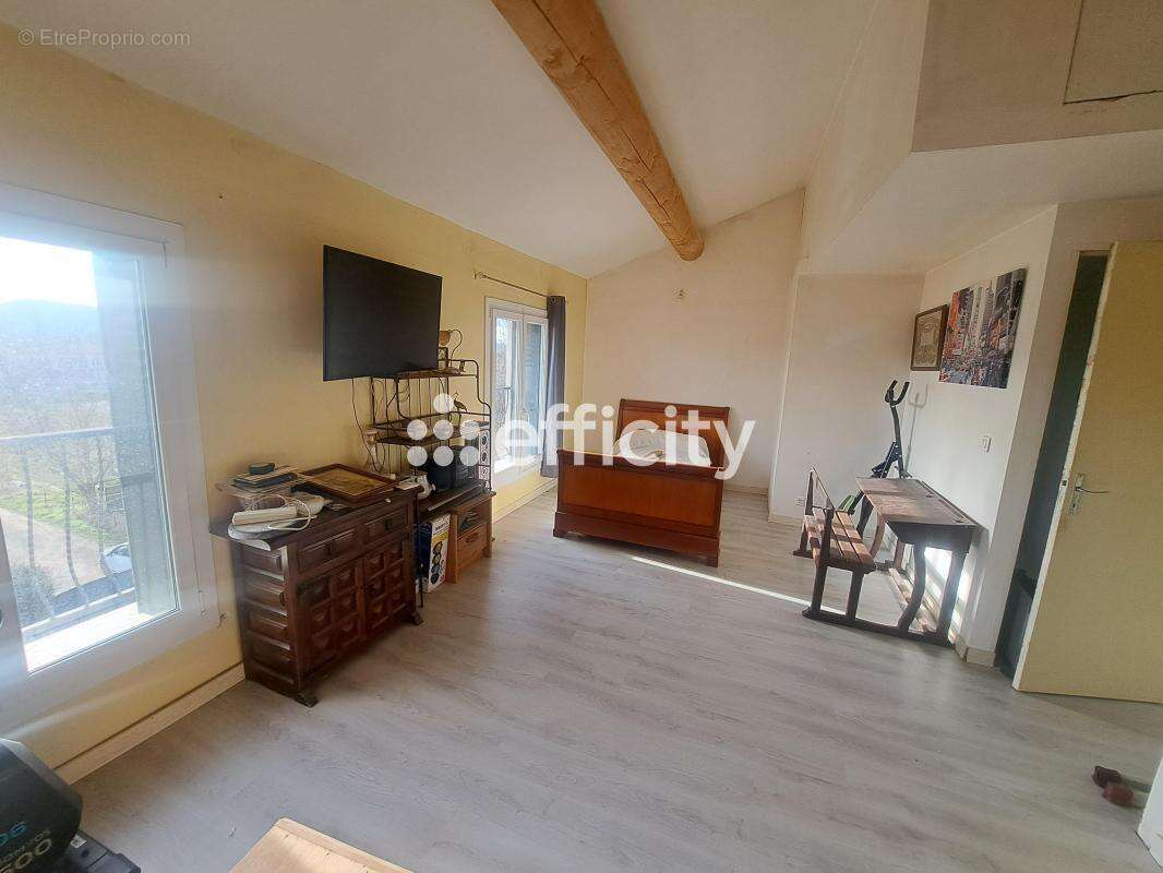 Maison à VILLELAURE