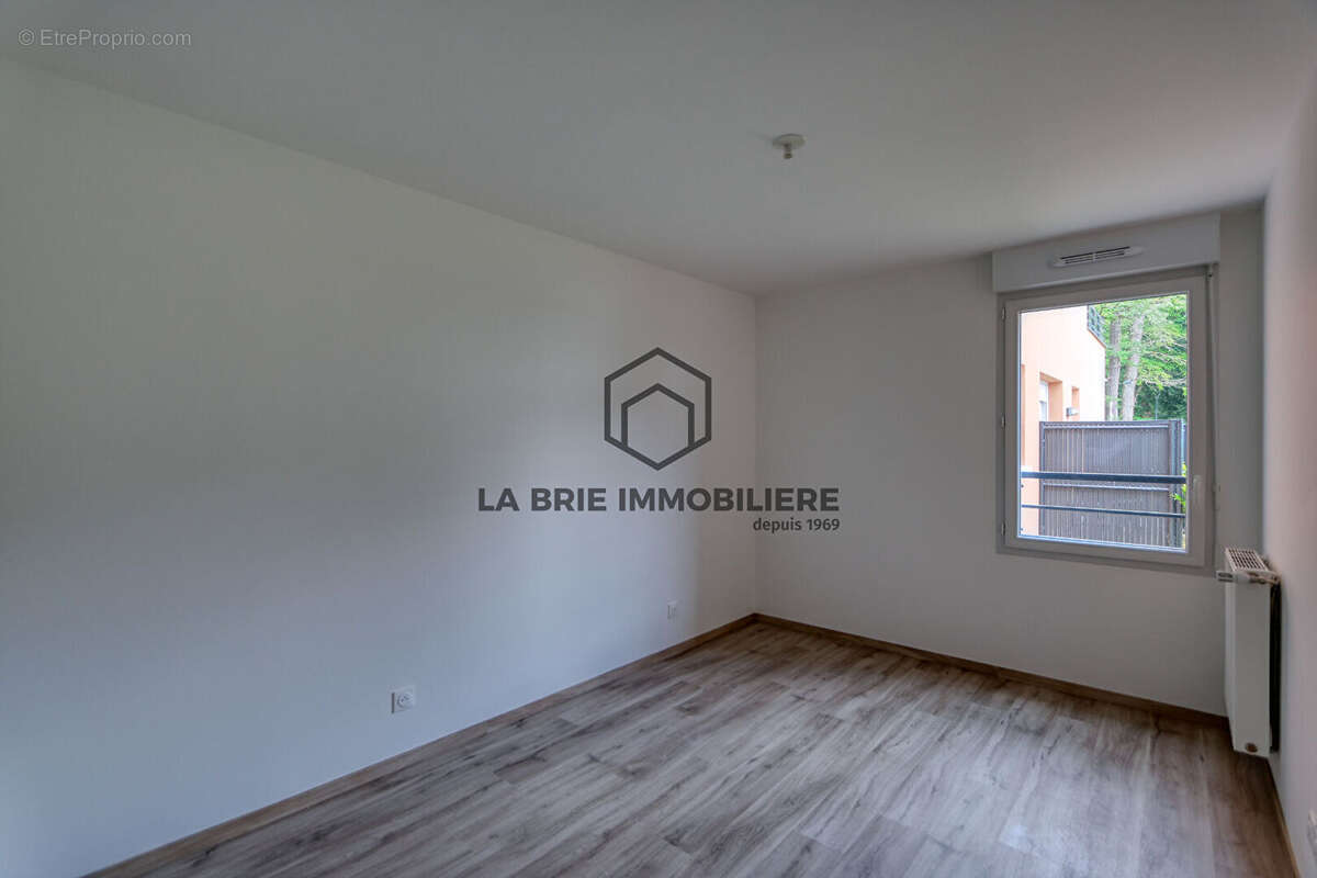 Appartement à EMERAINVILLE