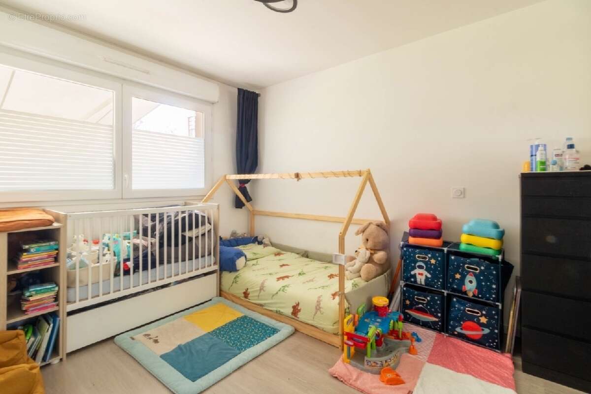 Appartement à SAINT-THIBAULT-DES-VIGNES