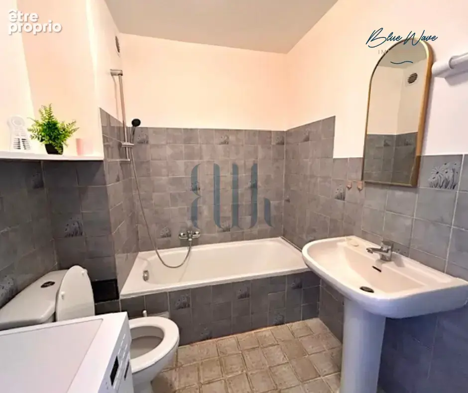 Sainte-maxime centre-ville   studio 32,59 m2 avec balcon & grenier - photo 6