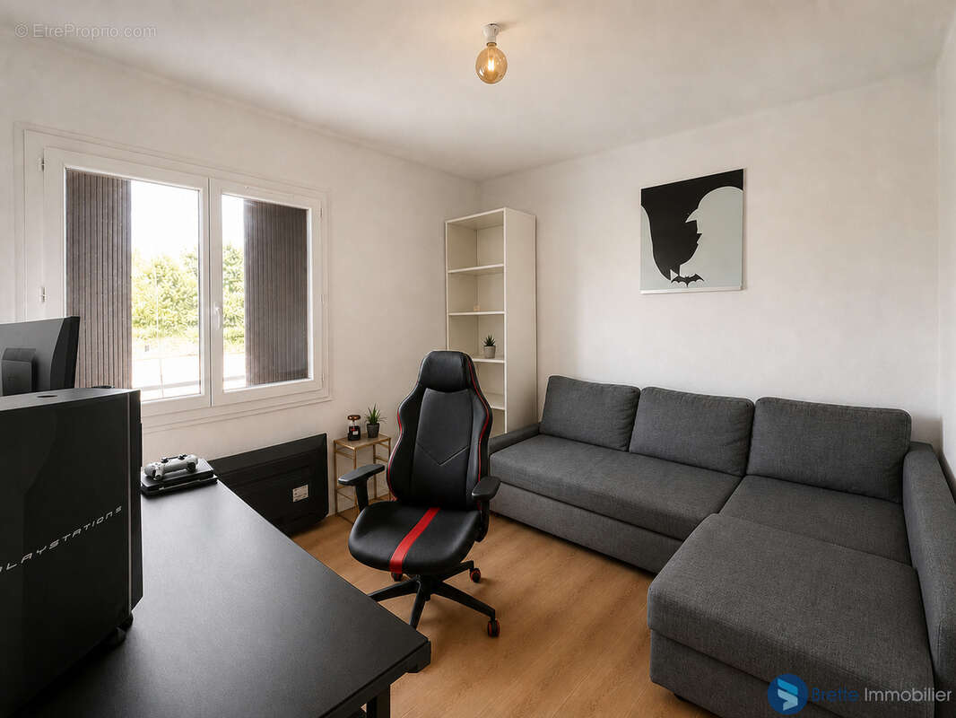 TOULON - LE TEMPLE T3 62m2 lumineux avec balcon, ascenseur et cave - photo 10