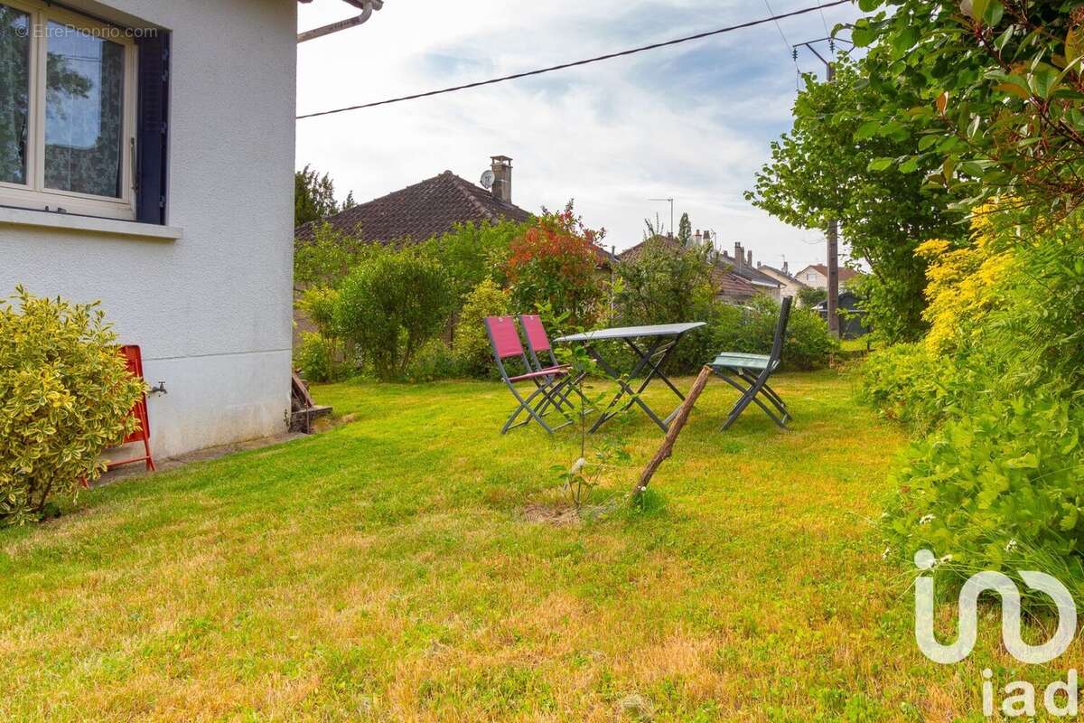 Photo 3 - Maison à SAINT-LEONARD-DE-NOBLAT