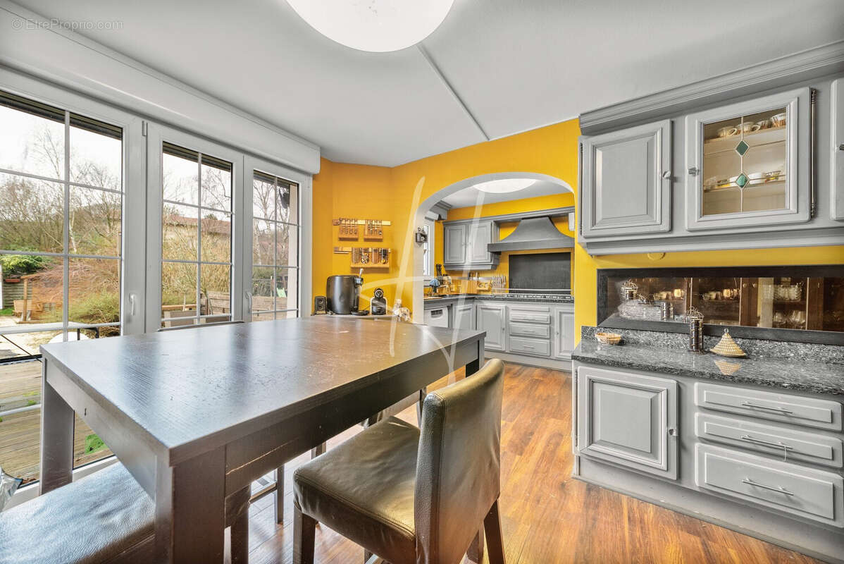 Maison à CORNY-SUR-MOSELLE