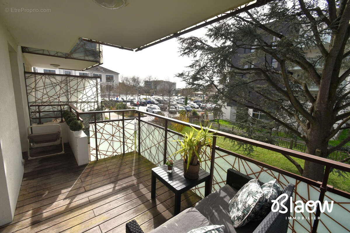 Appartement à DECINES-CHARPIEU