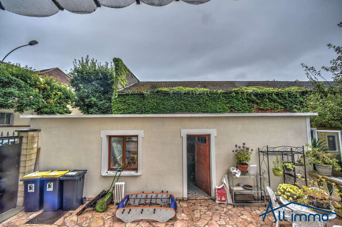 Appartement à SAINT-MAUR-DES-FOSSES