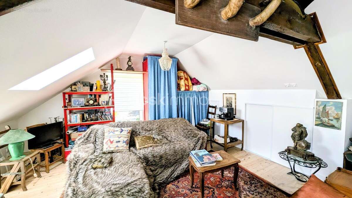 Maison en pierre de ville avec cour ! - photo 21