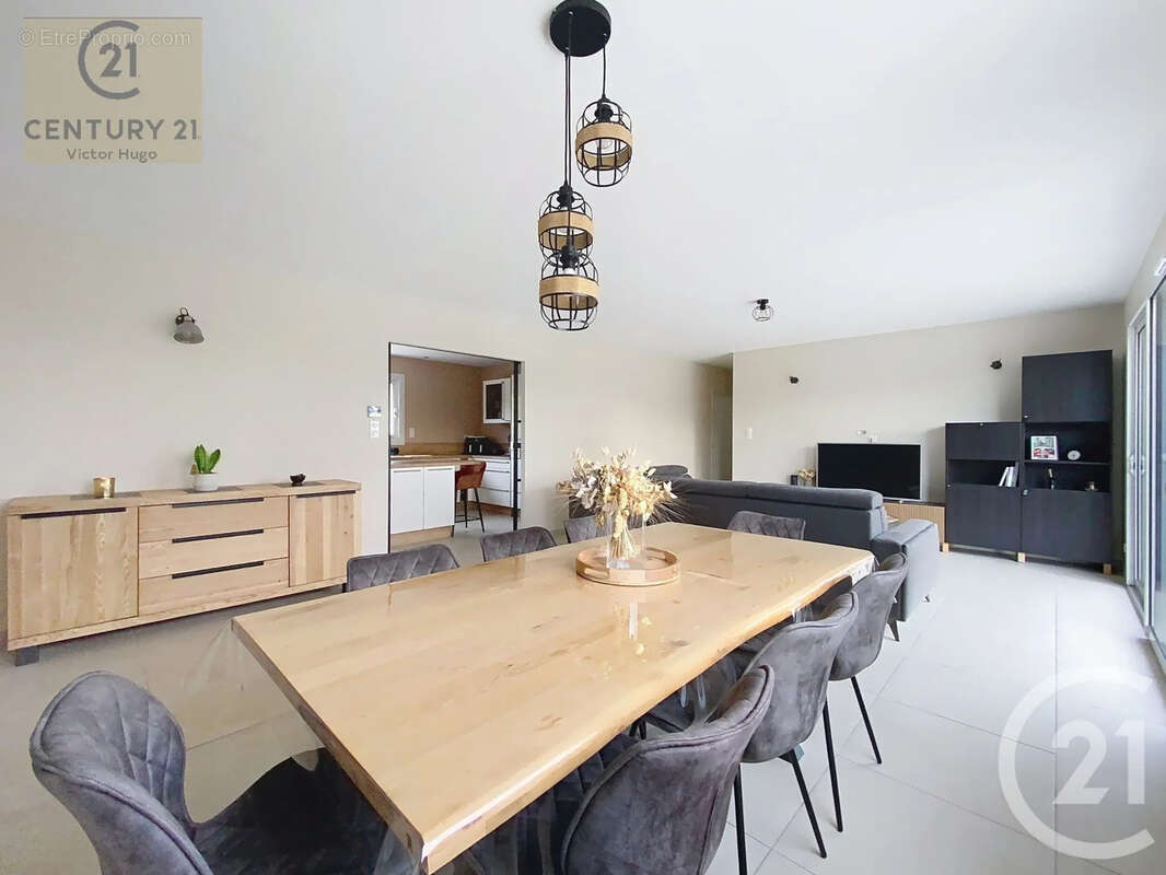 Maison à SAINT-JUNIEN