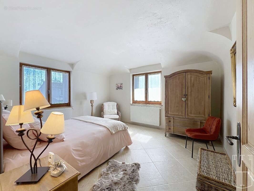 Maison à SAINT-ALBAN-AURIOLLES