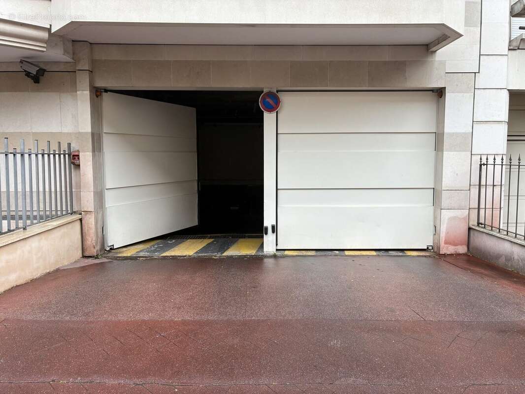 Parking à LEVALLOIS-PERRET