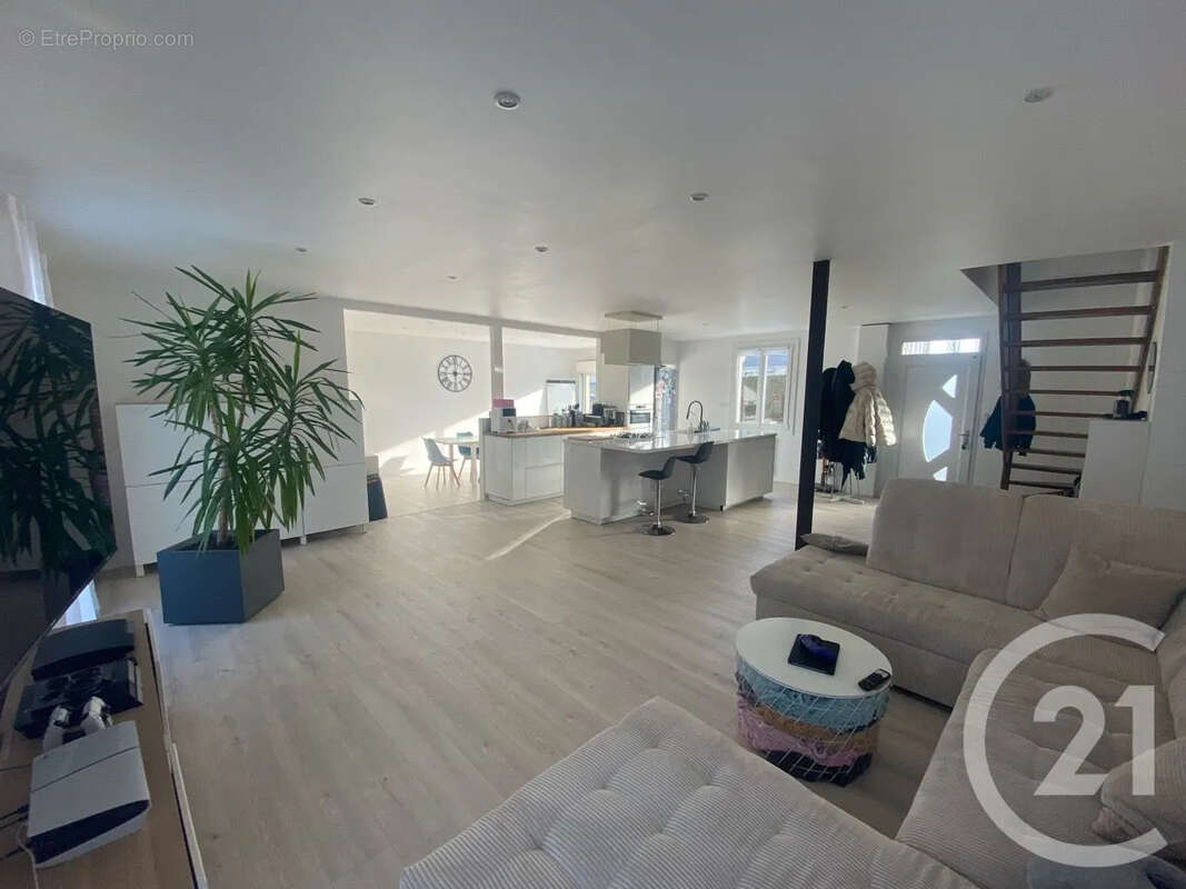 Maison à DAMMARTIN-EN-GOELE