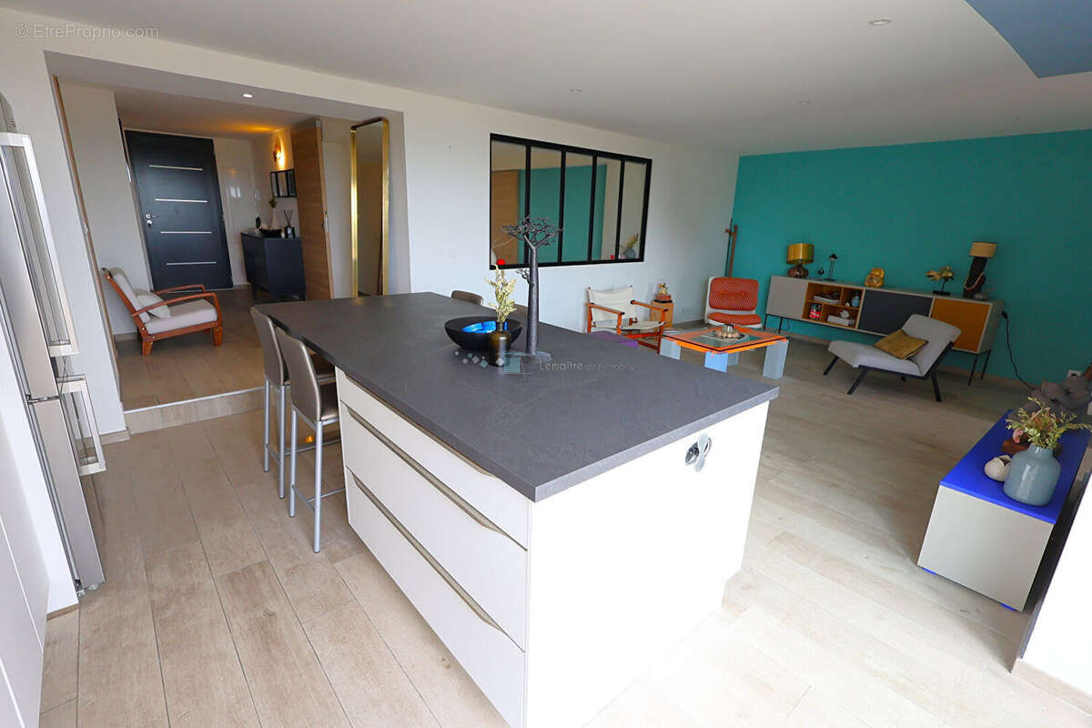 Appartement récent Speracedes 78 m² avec jardin de 69 m² vue mer - photo 4