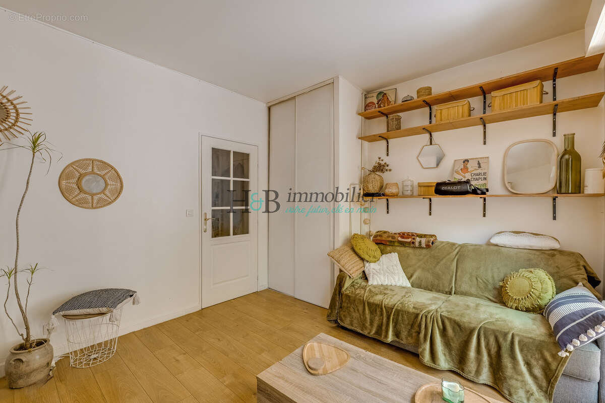 Appartement à PARIS-20E