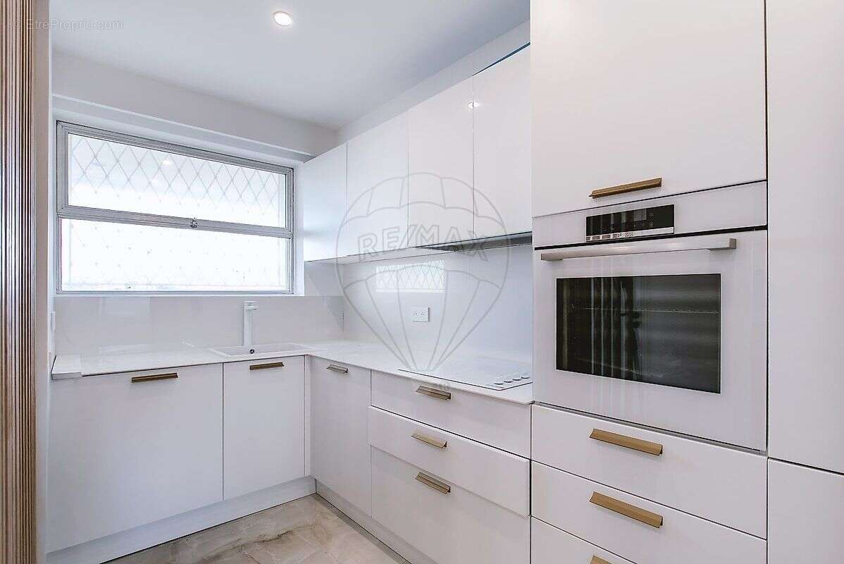 Appartement à VILLENEUVE-LOUBET