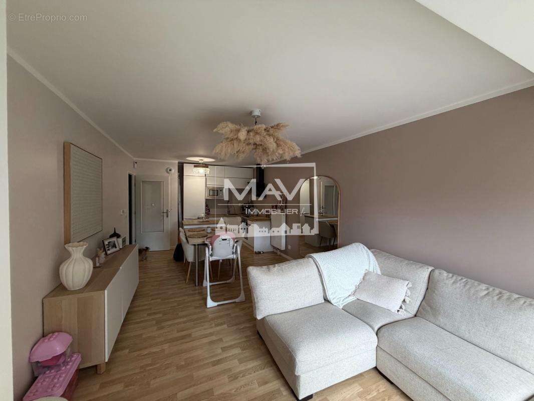 Appartement 68 m² à Tourcoing  - photo 2