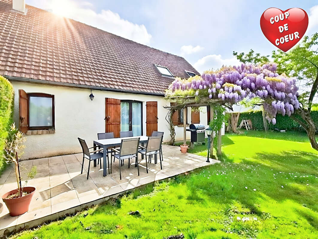 Maison à MAGNY-LES-HAMEAUX