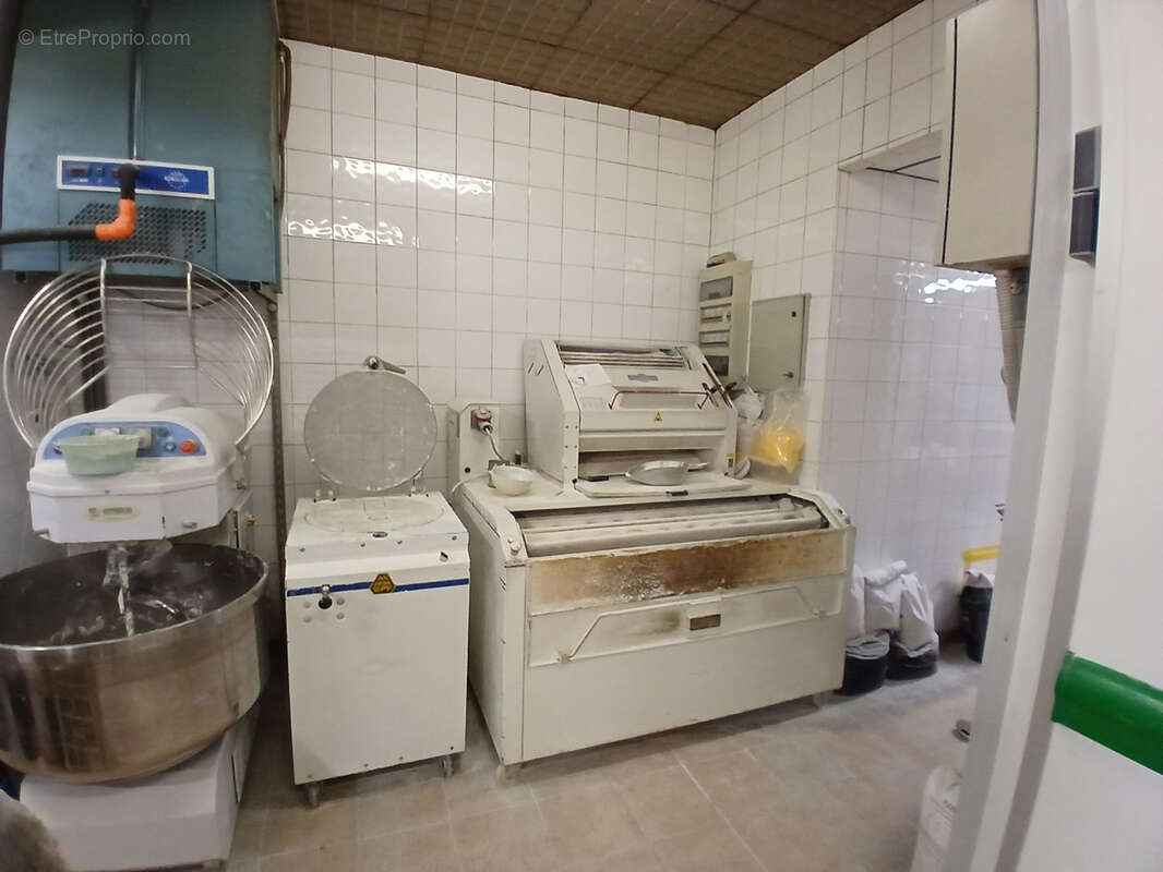 Commerce à MARSEILLE-10E