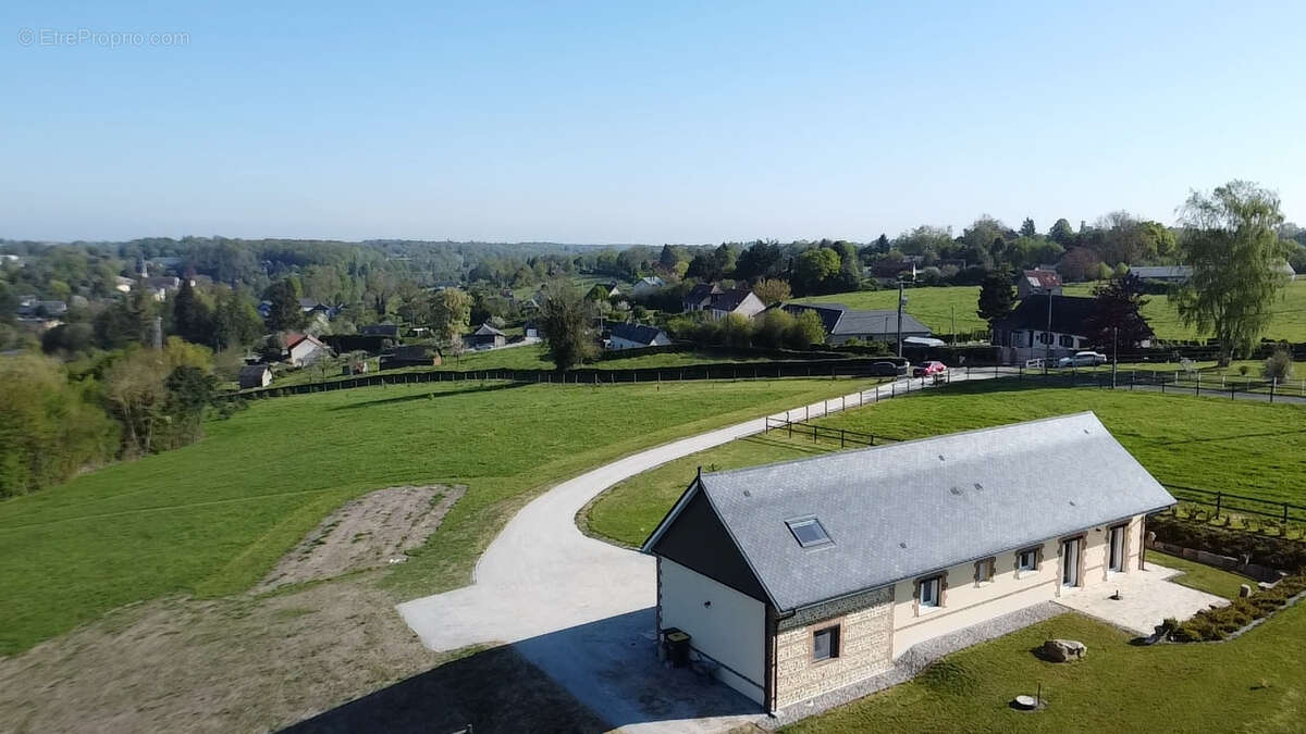 Maison à MONTREUIL-L'ARGILLE
