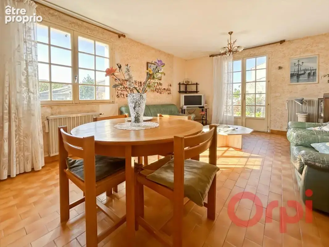 À Vendre : Sérignan – Maison 4 faces à rénover - photo 4