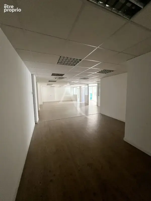 A VENDRE : Local commercial 141 m2 situé rue Chaptal à Montpellier (34000) - photo 5