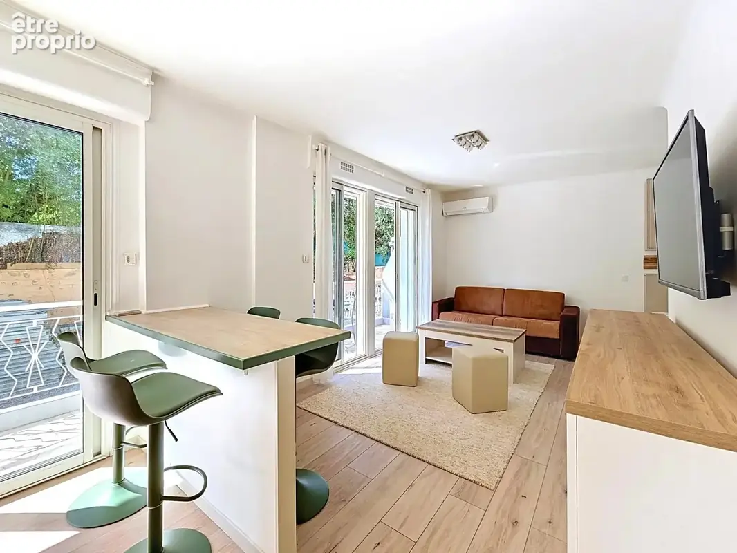 Le cannet limite cannes : appartement eniterement refait a neuf - photo 2