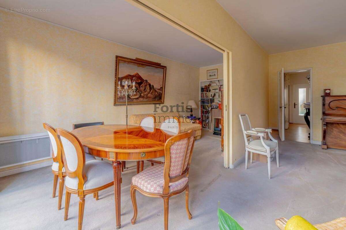 Appartement à PARIS-5E