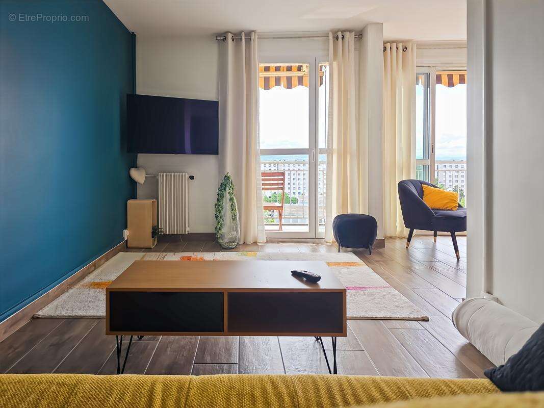 Appartement à SAINTE-FOY-LES-LYON