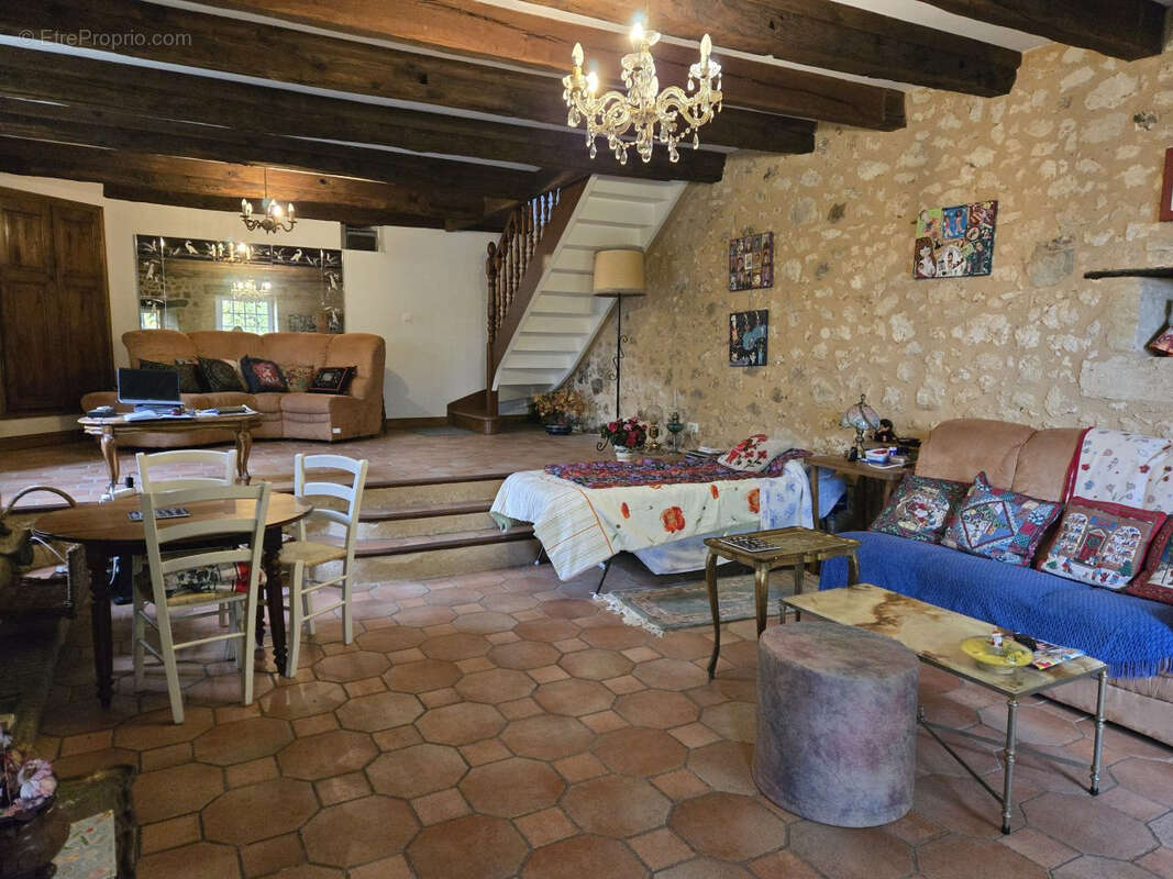 Maison à VILLAMBLARD