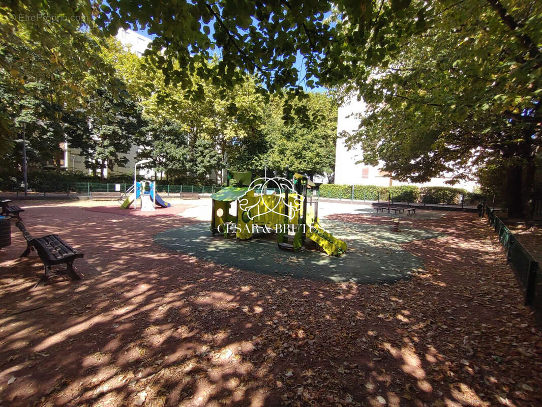 Appartement à VAULX-EN-VELIN